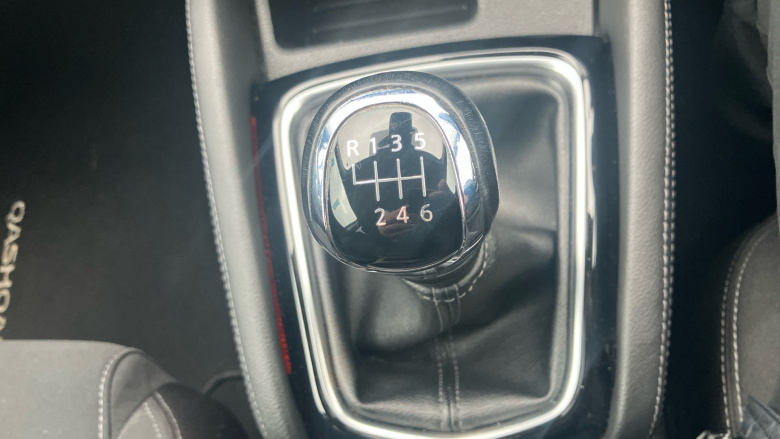 Nissan Qashqai 1.3 DiG-T N-Connecta 5dr Petrol Hatchback